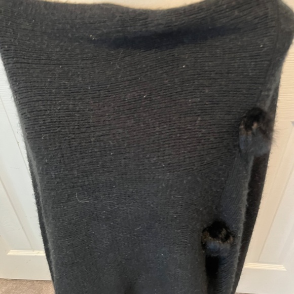 Women’s 100% Acrylic poncho - Picture 4 of 11